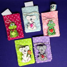 Lade das Bild in den Galerie-Viewer, Mäuse zum Hängen aus Holz 6cm