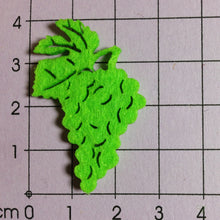 Lade das Bild in den Galerie-Viewer, Trauben, Filz