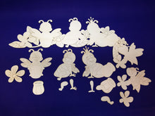 Lade das Bild in den Galerie-Viewer, Türkanten-Deko "Biene" aus Holz 58cm