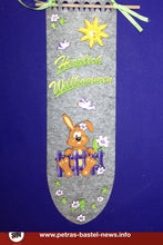 Lade das Bild in den Galerie-Viewer, Sonne mit Gesicht und herausgestreckter Zunge aus Holz