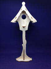 Lade das Bild in den Galerie-Viewer, Vogelhäuschen zum Hinstellen