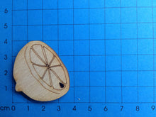 Lade das Bild in den Galerie-Viewer, Zitrone aus Holz