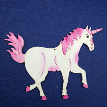 Lade das Bild in den Galerie-Viewer, Einhorn aus Holz