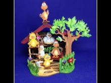 Laden und Abspielen von Videos im Galerie-Viewer, Bastelset aus Holz: Hühnerstall mit Mini-Küken