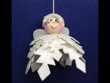 Laden und Abspielen von Videos im Galerie-Viewer, Engel aus Filz; eisblau