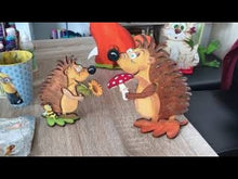 Laden und Abspielen von Videos im Galerie-Viewer, Igel aus Holz als Leibgarde für Kantholz