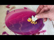 Laden und Abspielen von Videos im Galerie-Viewer, Rahmen mit Verziehrung aus Holz