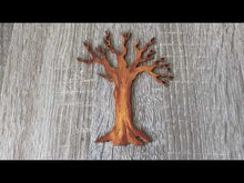 Laden und Abspielen von Videos im Galerie-Viewer, Baum aus Holz, Winterbaum ohne Laub