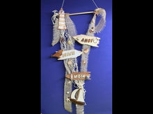 Laden und Abspielen von Videos im Galerie-Viewer, Boot mit Spinnaker aus Holz