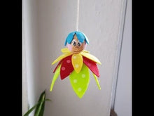 Laden und Abspielen von Videos im Galerie-Viewer, Glitzer-Blumenkinder aus Filz; blau, türkis, eisblau