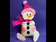 Laden und Abspielen von Videos im Galerie-Viewer, Schneemannfrau "Yuki" aus Filz mit Säckchenbauch zum Nähen