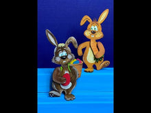 Laden und Abspielen von Videos im Galerie-Viewer, Hase laufend aus Holz