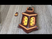 Laden und Abspielen von Videos im Galerie-Viewer, Laterne mit Rückwand aus Holz für Lichterkette