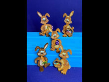 Laden und Abspielen von Videos im Galerie-Viewer, Hasen zum Stellen in 7cm aus Holz