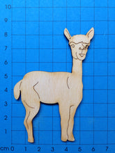 Lade das Bild in den Galerie-Viewer, Alpaka-Hengst aus Holz