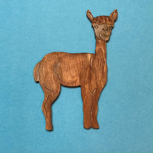 Lade das Bild in den Galerie-Viewer, Alpaka-Hengst aus Holz