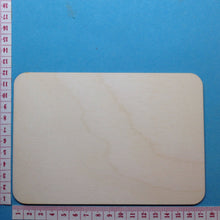 Lade das Bild in den Galerie-Viewer, Holztafel mit abgerundeten Ecken