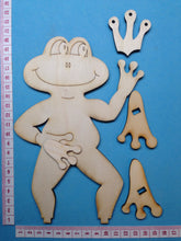 Lade das Bild in den Galerie-Viewer, Frosch als Standfigur aus Holz