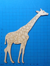 Lade das Bild in den Galerie-Viewer, Giraffenbulle aus Holz