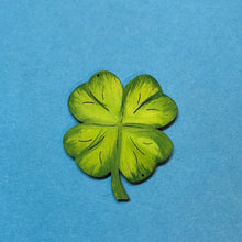 Lade das Bild in den Galerie-Viewer, Kleeblätter aus Holz