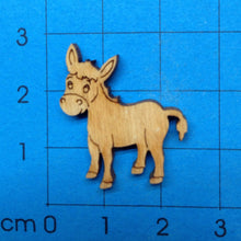 Lade das Bild in den Galerie-Viewer, Esel aus Holz