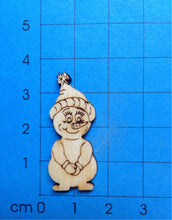 Lade das Bild in den Galerie-Viewer, Schneemann-Mächen "Yuki" aus Holz