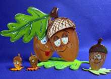 Lade das Bild in den Galerie-Viewer, Eichelset zum Hinstellen