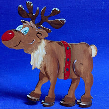 Lade das Bild in den Galerie-Viewer, Rentier "Lui" seitlich mit großer Nase zum Hinstellen