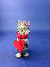 Lade das Bild in den Galerie-Viewer, Schleifen aus Holz, verschieden Formen