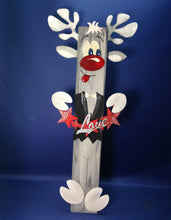 Lade das Bild in den Galerie-Viewer, Schriftzug "Love" aus Holz