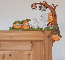 Lade das Bild in den Galerie-Viewer, Türkanten-Deko &quot;Halloween&quot; aus Holz 44cm
