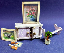 Lade das Bild in den Galerie-Viewer, Buffet (Unterteil), Wandregal und Bilderrahmen für Puppenhaus
