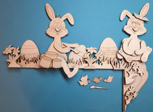 Lade das Bild in den Galerie-Viewer, Türkanten-Deko &quot;Osterhasen&quot; aus Holz 46cm
