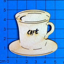 Lade das Bild in den Galerie-Viewer, Kaffeetasse mit Schriftzug &quot;Cafe&quot; aus Holz
