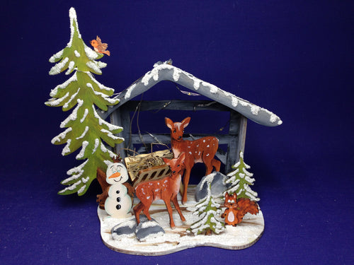 Bastelset aus Holzbeleuchteter Stall mit Rehe und Bäume Weihnachtsbasteln, Fairyhouse , Holzartikel zum Bemalen , Holzartikel zum Basteln , Krippe aus Holz, Stall aus Holz, Weihnachtsdekoration, Bastelidee Weihnachten, Bastelideen für Fairy house , Fairyhousezumbasteln , Fairyhouse Landschaften , Futtetkrippe basteln, Bastelset Weihnachten,   K-KBH30WH66
