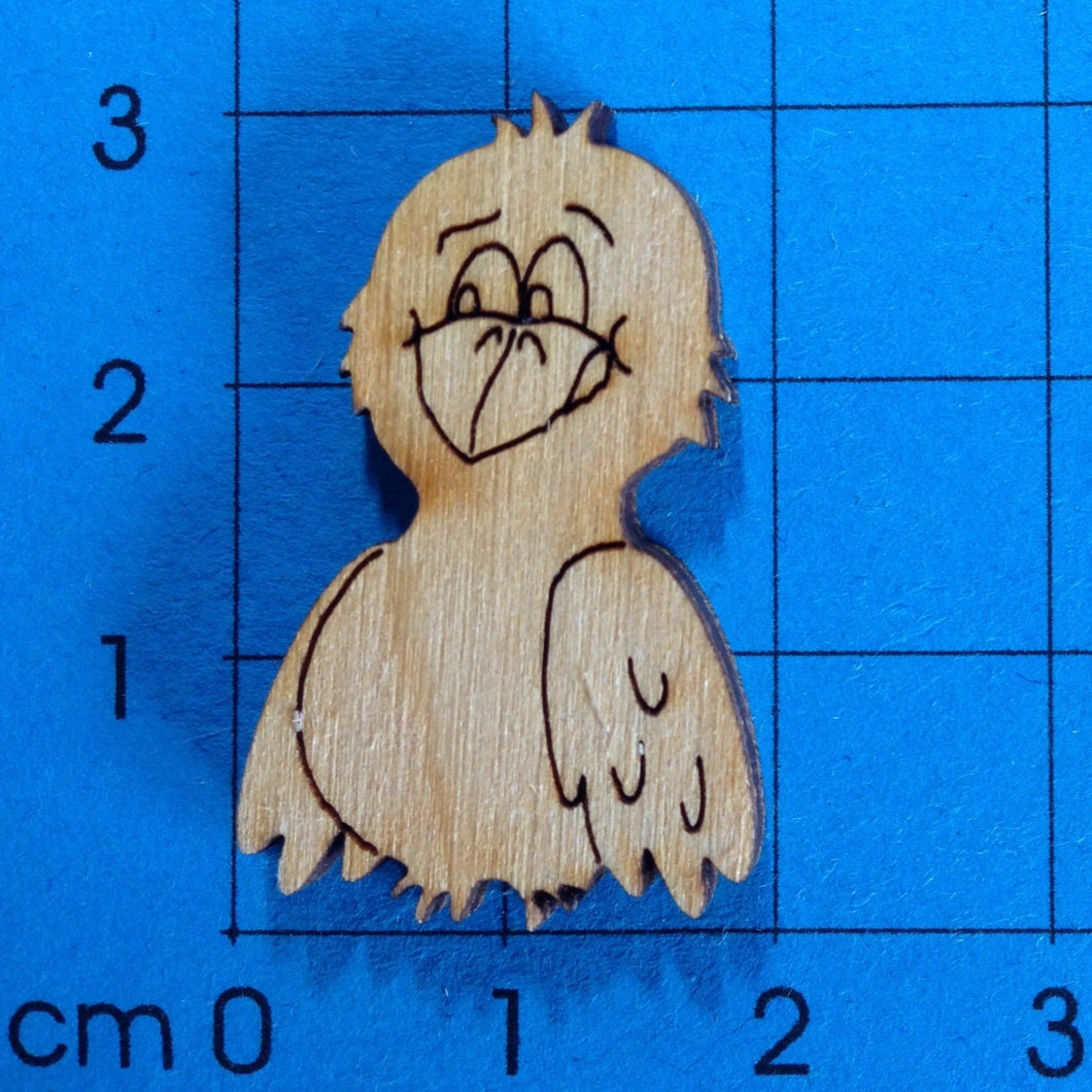 Vogel aus Holz, nach vorne schauend