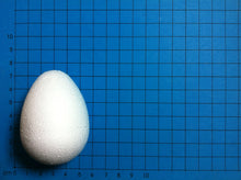Lade das Bild in den Galerie-Viewer, 6cm Styroporeier, Bastelzubehör, Styropor, Bastelbedarf, Styroporei,  Bastelbedarf, Styroporei, Styropor, Styroporeier, Bastelzubehör,  309
