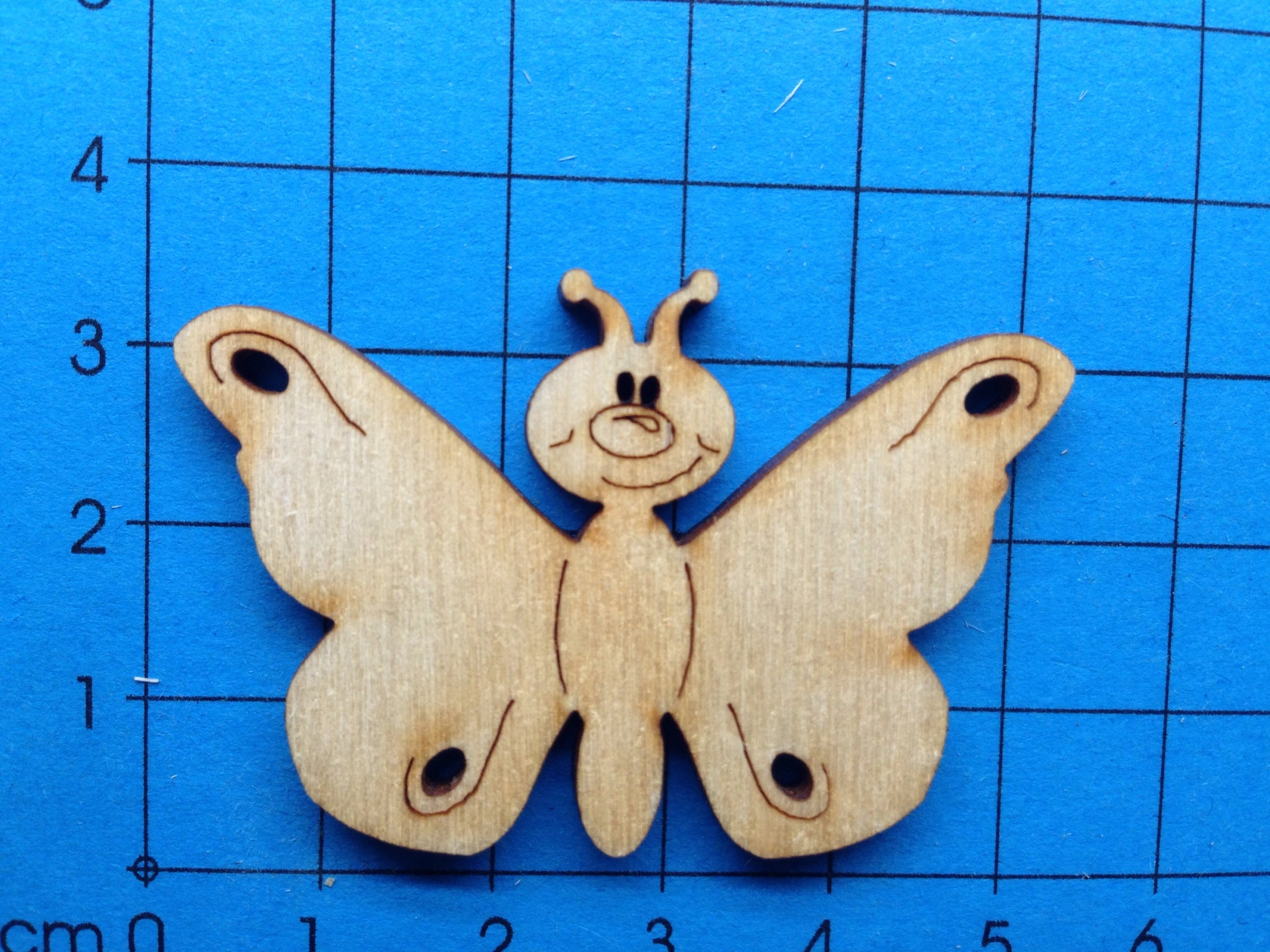 Yohuork 40-teiliges Bastelset Aus Holz – Insekten, Blumen, Tiere, Mit Juteschnur, Zum Bemalen & Aufhängen