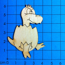 Lade das Bild in den Galerie-Viewer, Dino als Babysaurus aus Holz
