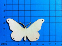 Lade das Bild in den Galerie-Viewer, Schmetterling aus Holz
