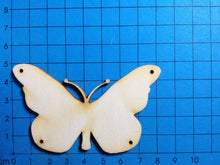 Lade das Bild in den Galerie-Viewer, Schmetterling aus Holz
