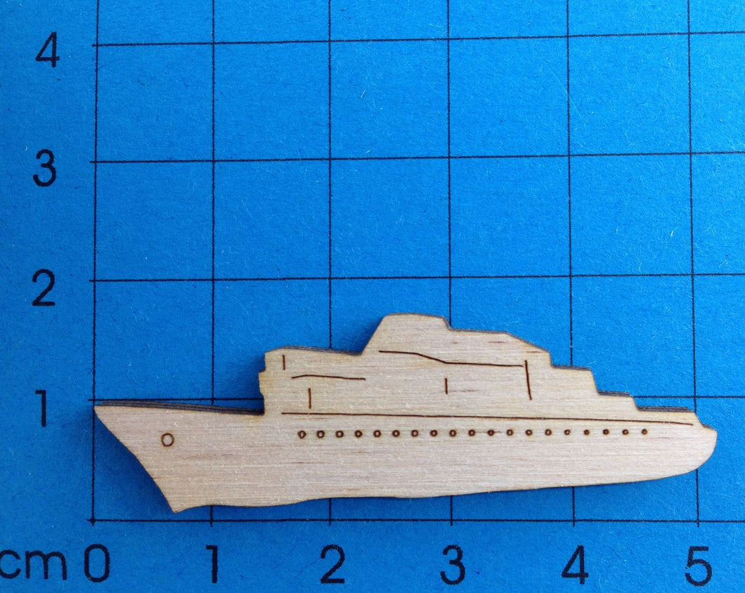 Kreuzfahrtschiff aus Holz
