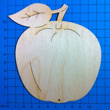 Lade das Bild in den Galerie-Viewer, Apfel aus Holz
