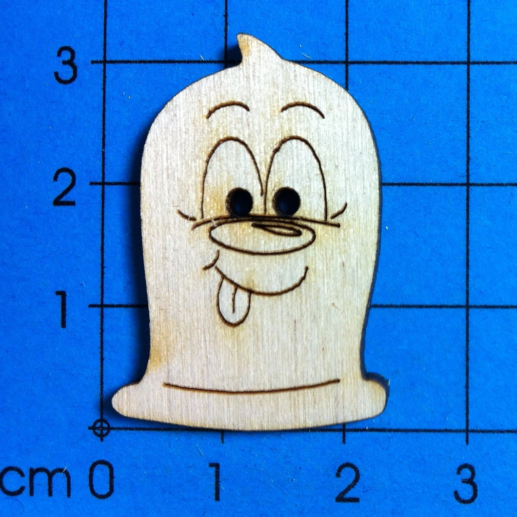 Kondom mit lustigen Gesicht als Knopf aus Holz