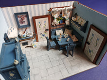 Lade das Bild in den Galerie-Viewer, Komplettset &quot;Esszimmer&quot; für Puppenhaus
