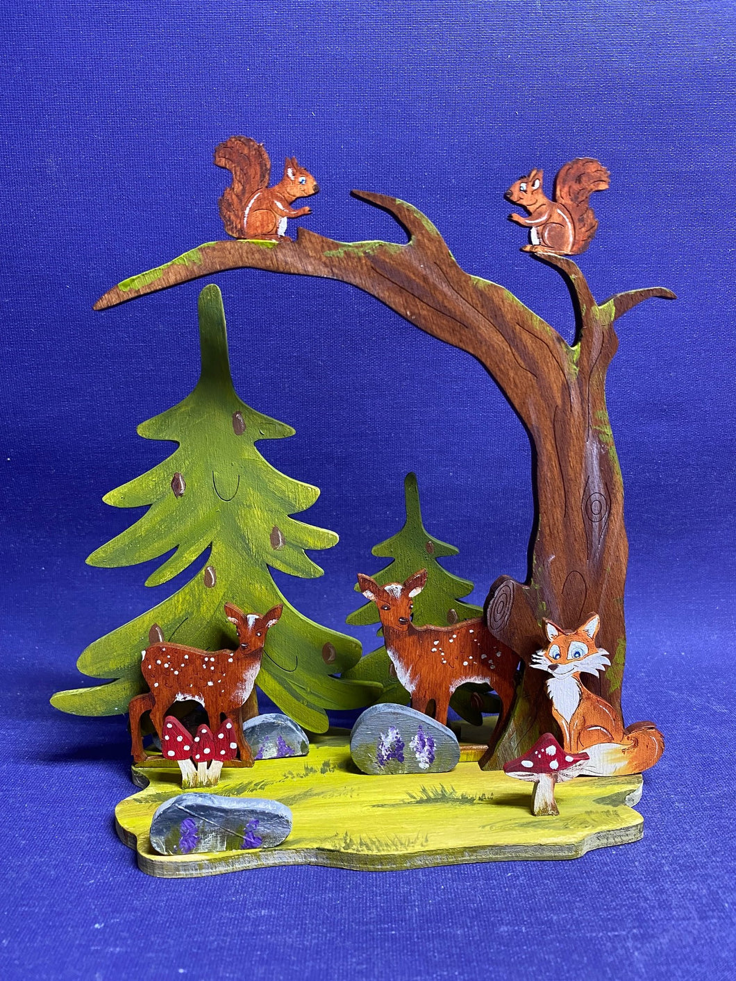 Komplettset: Baum mit Bodenplatte mit Rehe und Fuchs