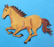 Lade das Bild in den Galerie-Viewer, springendes Pferd aus Holz

