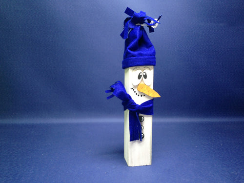 Schneemann klein für Kantholz aus Holz
 Geschenkidee für Weihnachten, weihnachtliches Bastelset, Pfahl Tiere basteln mit Holz, Schneemann malen, Weihnachtsdeko gestalten, Schneeman im Winter gestalten, Weihnachtsbasteln, Weihnachtsdekoration, Bastelidee Weihnachten, basteln mit Kindern, Bastelset Weihnachten, Schneemann aus Holz basteln,  Bastelidee Weihnachten, Schneeman im Winter gestalten, basteln mit Kindern, Schneemann aus Holz basteln, Weihnachtsdeko gestalten, Geschenkidee für Weihnachten, Schneeman