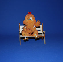 Lade das Bild in den Galerie-Viewer, Henne aus Schlenker-Figur Bastelideen für Ostern, Osterdeko selbst gestalten, Ostergeschenk selber basteln, basteln zu Ostern mit Kindern, basteln für Osterdeko, Osterdekoration aus Holz gestalten, Küken aus Holz, Osterbasteln einfach mit Kindern, Bastelset aus Holz zum Basteln, Küken aus Holz bemalen, Ostereier gestalten,  Osterbasteln einfach mit Kindern, Ostereier gestalten, Osterdeko selbst gestalten, Küken aus Holz bemalen, Küken aus Holz, Bastelideen für Ostern, Ostergeschenk selber basteln, basteln 
