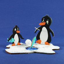 Lade das Bild in den Galerie-Viewer, 25cm Pinguinpapa aus Holz, Pinguin aus Holz basteln, basteln mit Kindern einfach, Bastelidee Weihnachten, Weihnachtsdeko gestalten, Tiere basteln mit Holz, Pinguin im Winter gestalten, Geschenkidee für Weihnachten, Pinguine malen, weihnachtliches Bastelset, Weihnachtsdekoration, Weihnachtsbasteln,  Pinguinpapa aus Holz, Bastelidee Weihnachten, Pinguin im Winter gestalten, weihnachtliches Bastelset, Weihnachtsdekoration, Pinguine malen, Weihnachtsdeko gestalten, basteln mit Kindern einfach, Geschenkidee für
